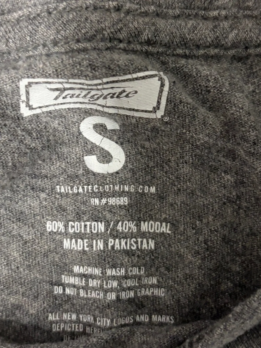 Women's Tailgate NYC Parks & Rec Gray Crew Neck T-Shirt - SMALL - Picture 3 of 4